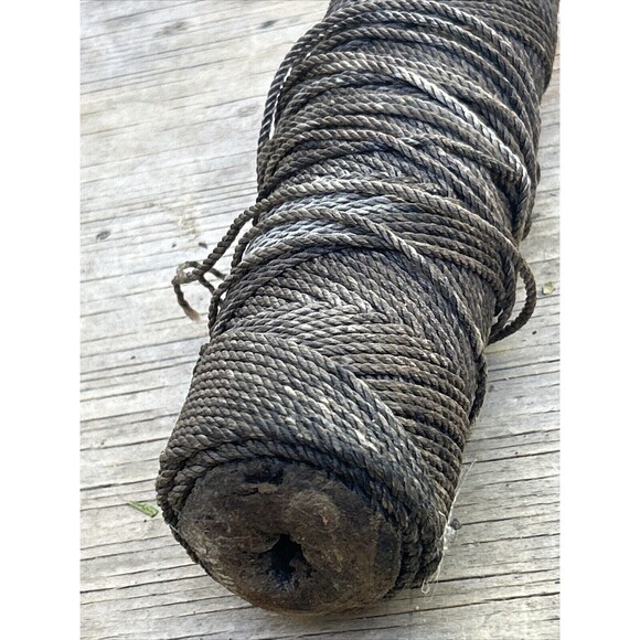 Vintage Ocean Fishing Lures Hooks Sinkers and deep sea test rope 200+ feet LOT - Picture 6 of 7